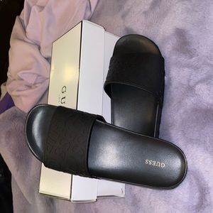 GUESS| Black Slides